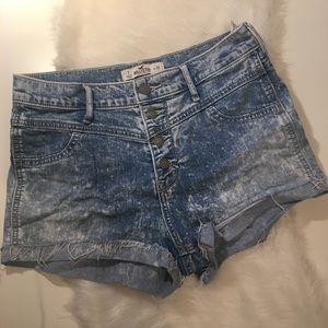 Hollister High Waisted Shorts Size 7 W28
